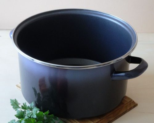 Enamelled Pot with Teflon 24 cm